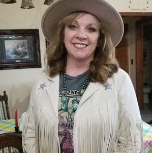 Meet your Posher, Patti